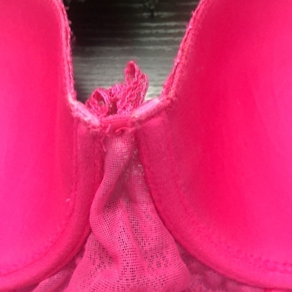 Kensie Bright Pink Sequin and Ruffle Bra Size 34C - Picture 10 of 15